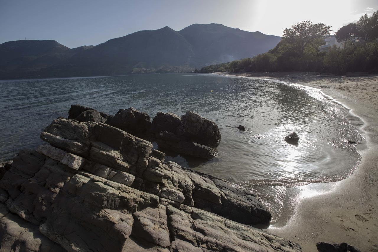 Kavoulakos Studios Skoutarion Luaran gambar